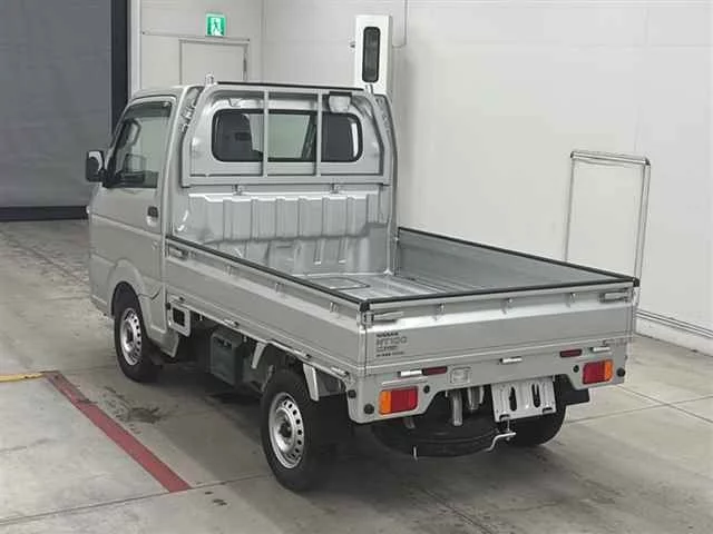 Nissan NT100 Clipper DR16T 2023